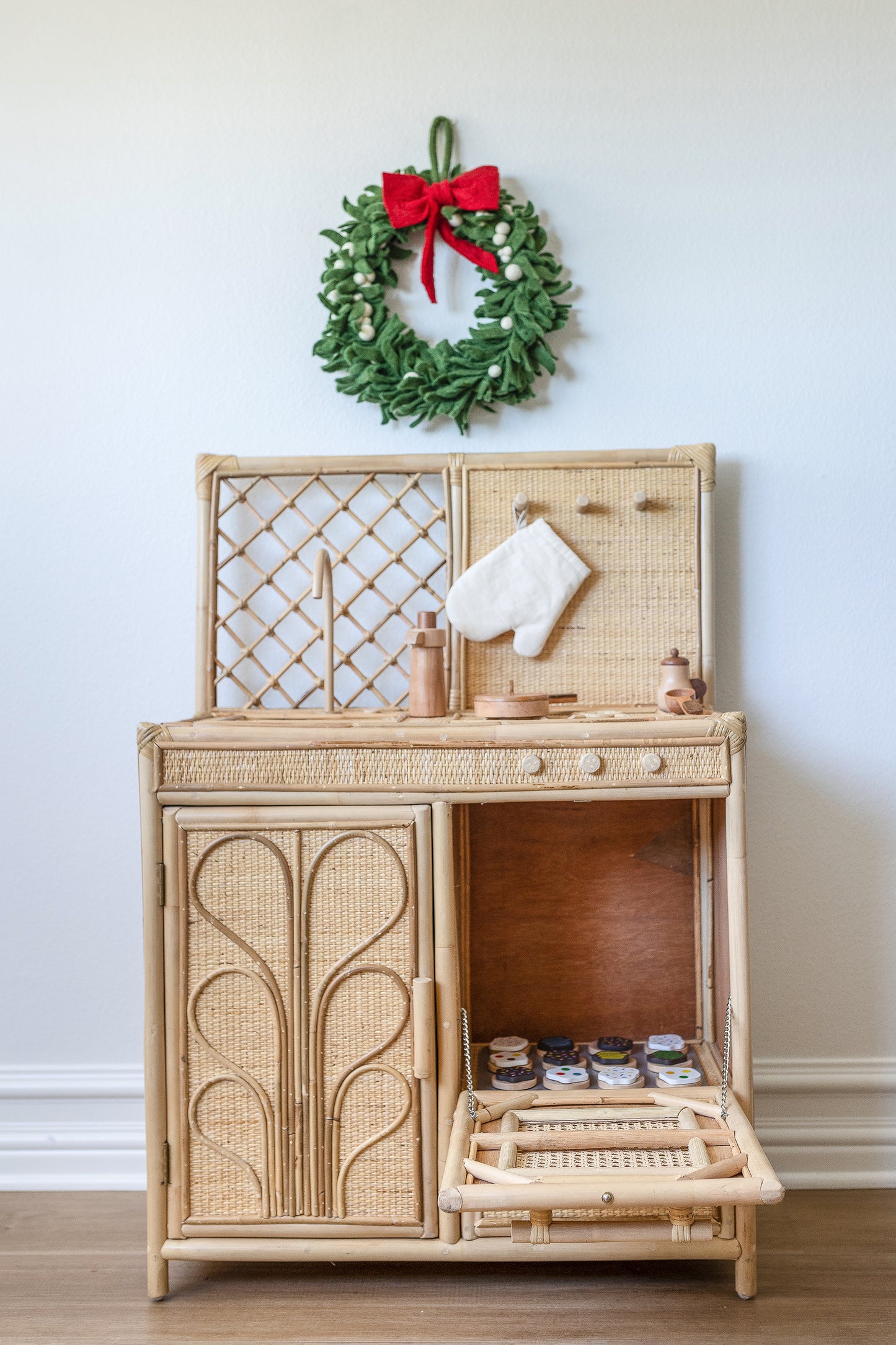 Hope Rattan Kitchenette