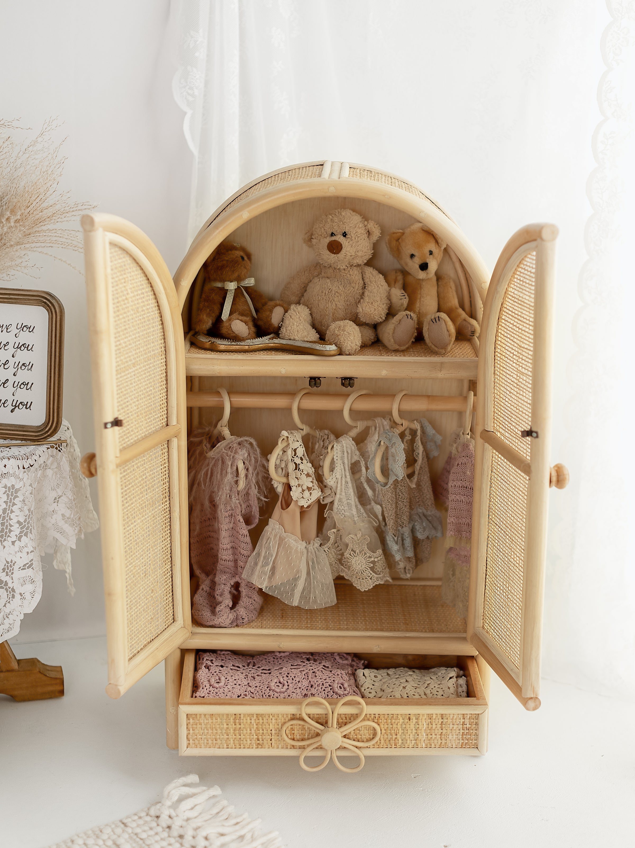 Daisy Doll Cabinet